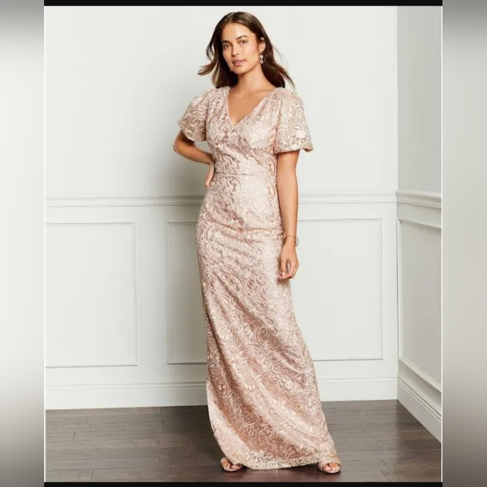 Js Collections V-Neck Column Gown in Mauve Capped Shoulder in Lace Size 6 Nwt